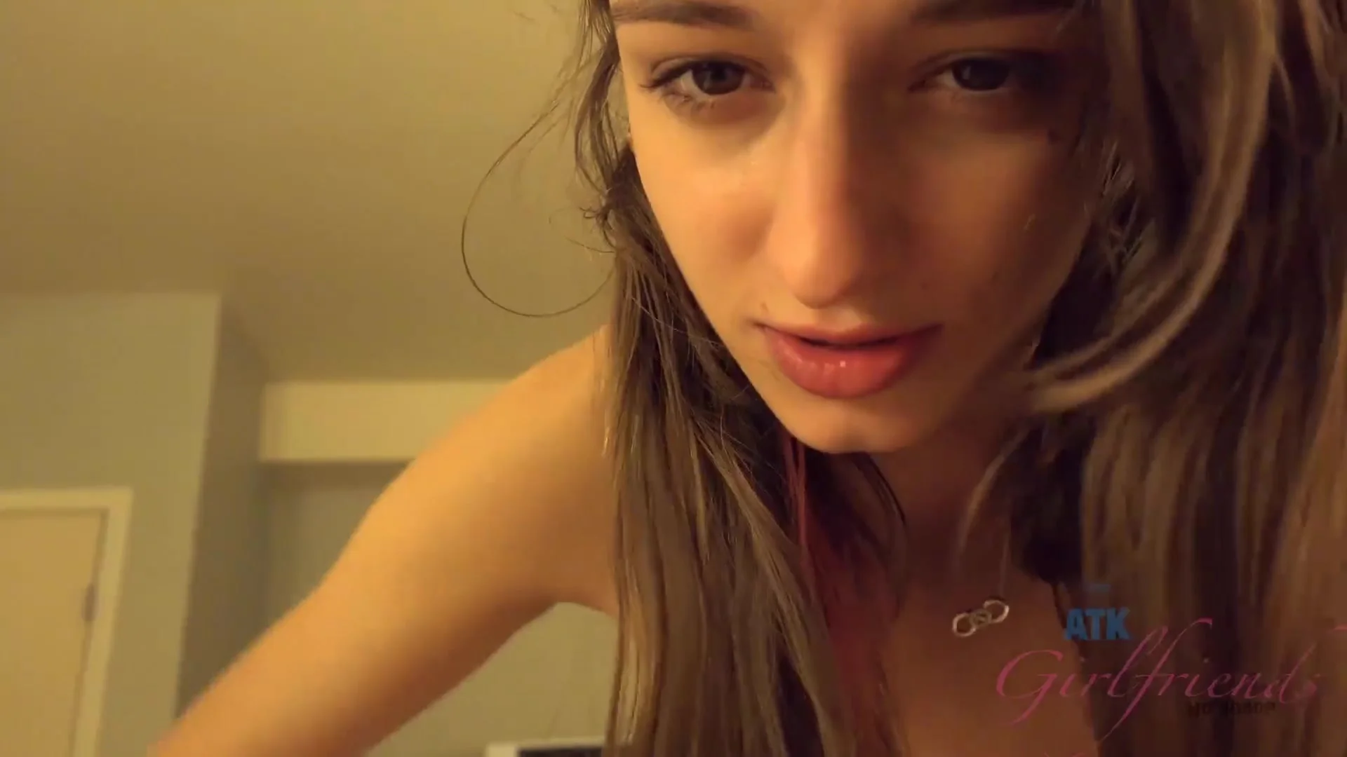 A internal cumshot for a really sexy teenager